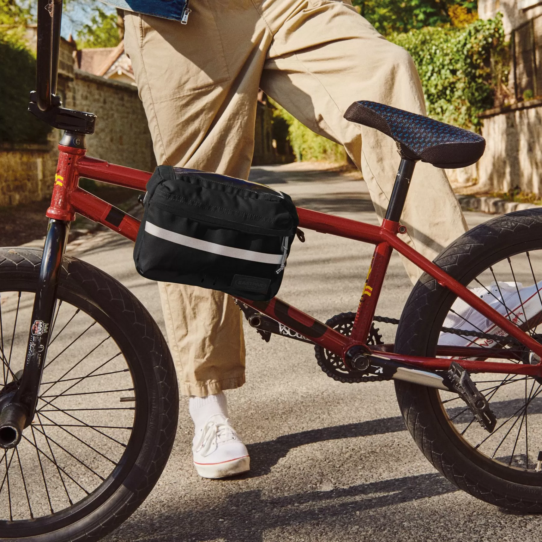 Best Eastpak AMAN BIKE Tarp Black