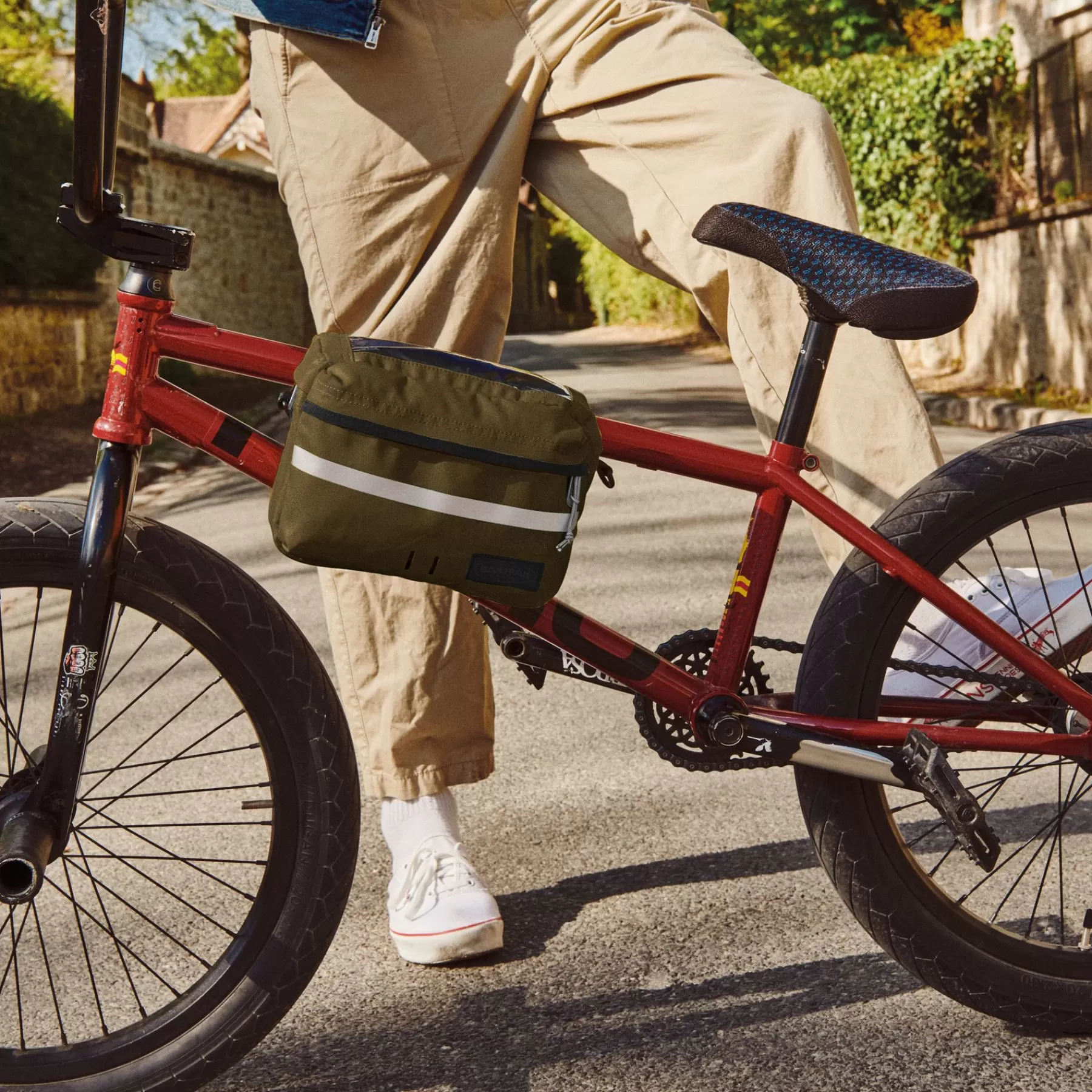 Online Eastpak AMAN BIKE Tarp Army