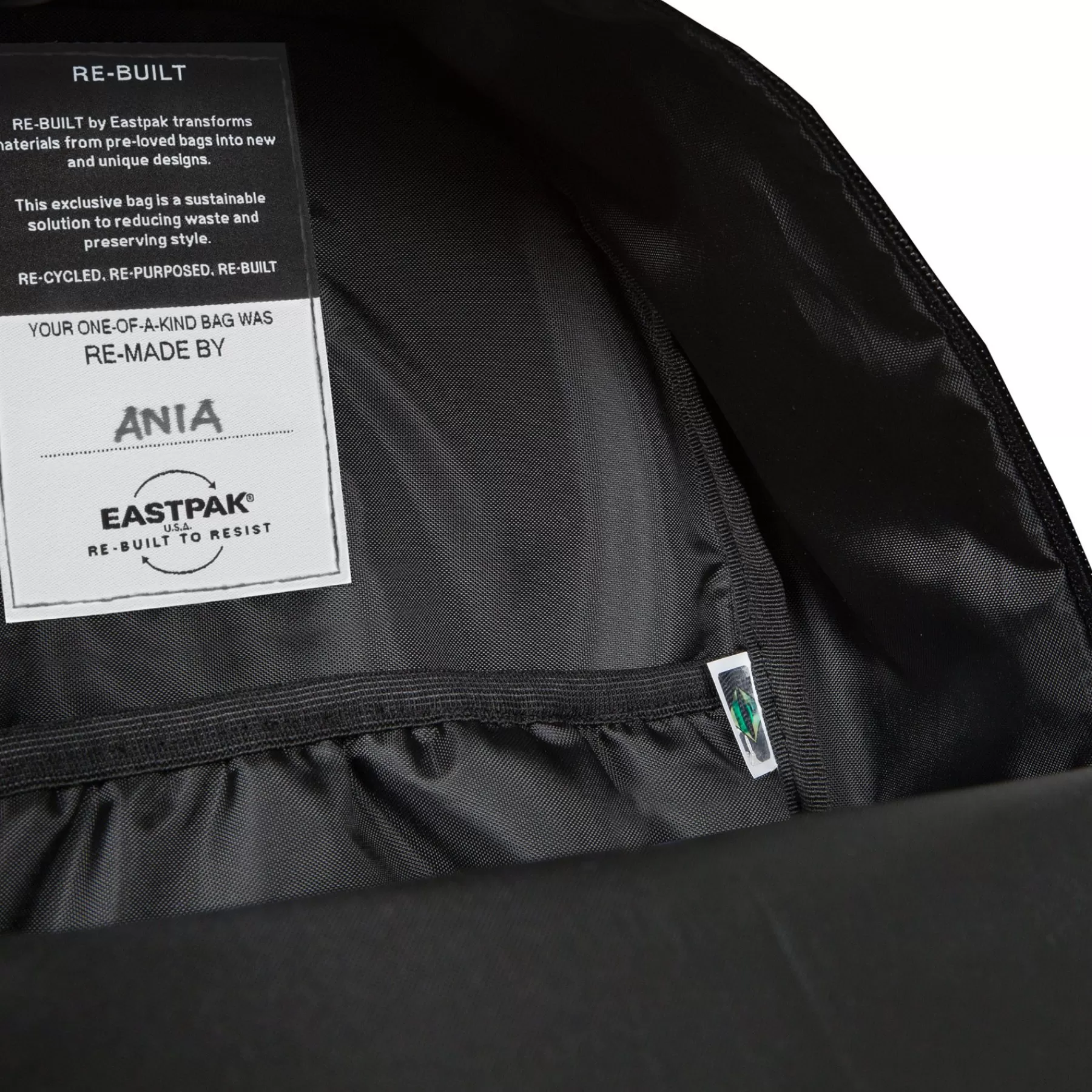 Discount Eastpak Re-built: Recycled Padded Pak'r® P2252